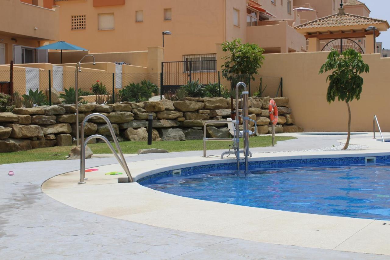Los Lances Tarifa - Piscina Y Patio Exterior photo